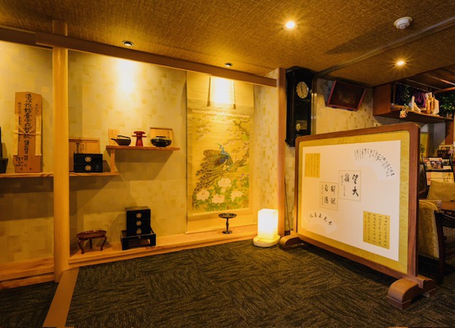 本館ロビー.JPG